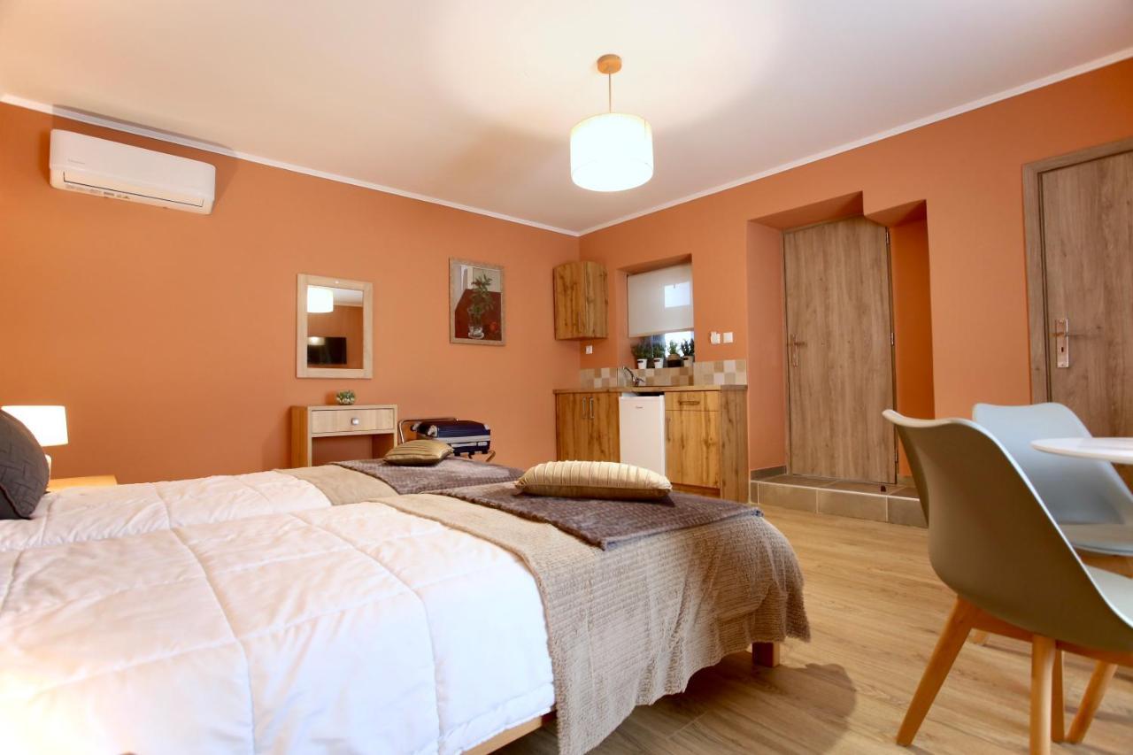 Gk Mediterranean Village - Airport Free Shuttle By Gk Properties Markópoulon Екстериор снимка